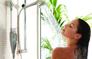 Είναι δυνατόν να πάρετε ένα ντους αντίθεσης για κιρσοί